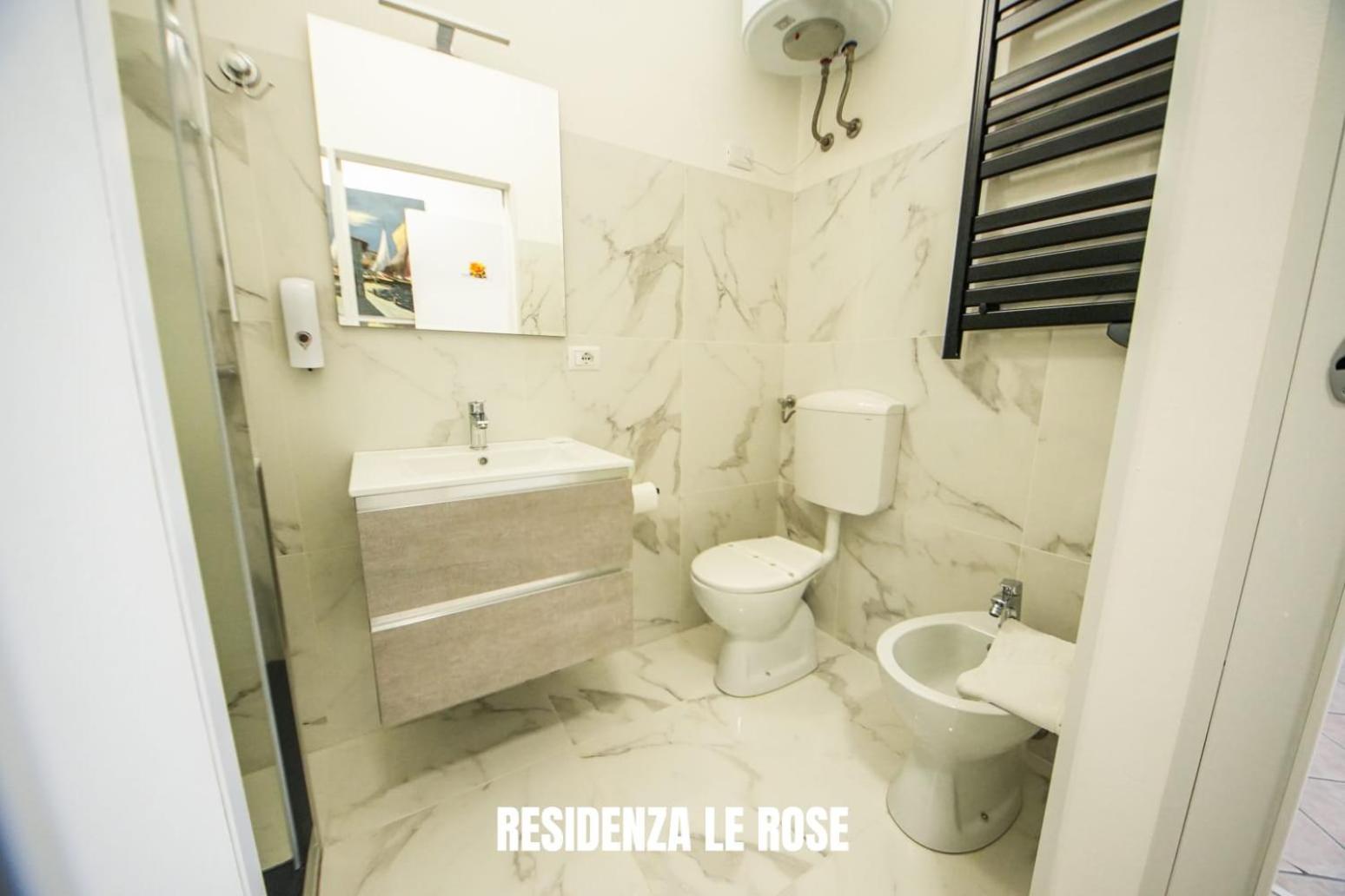 Residenza Le Rose Affittacamere Peschiera del Garda